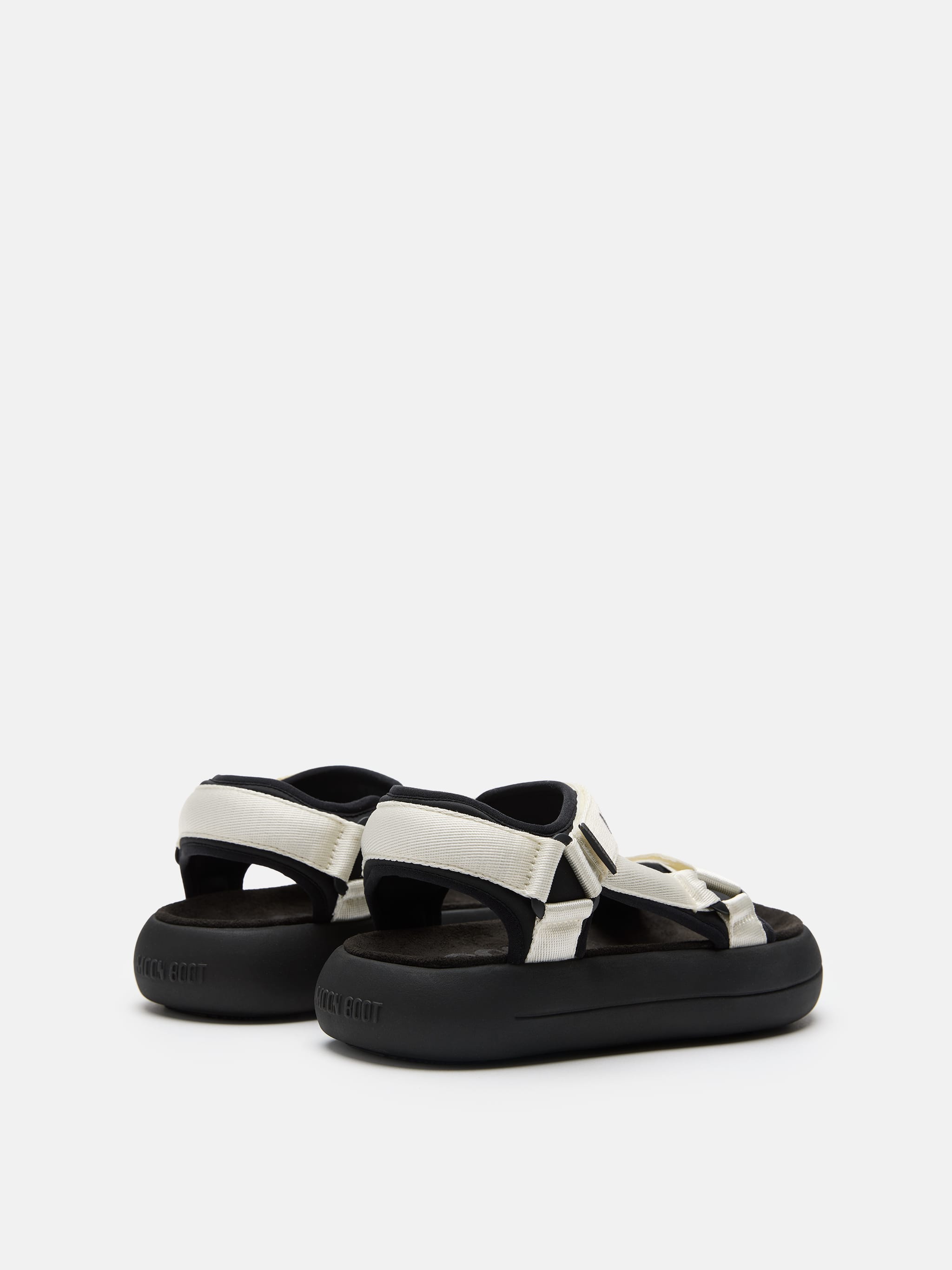 SANDÁLIA SUPER PRETO E BRANCO