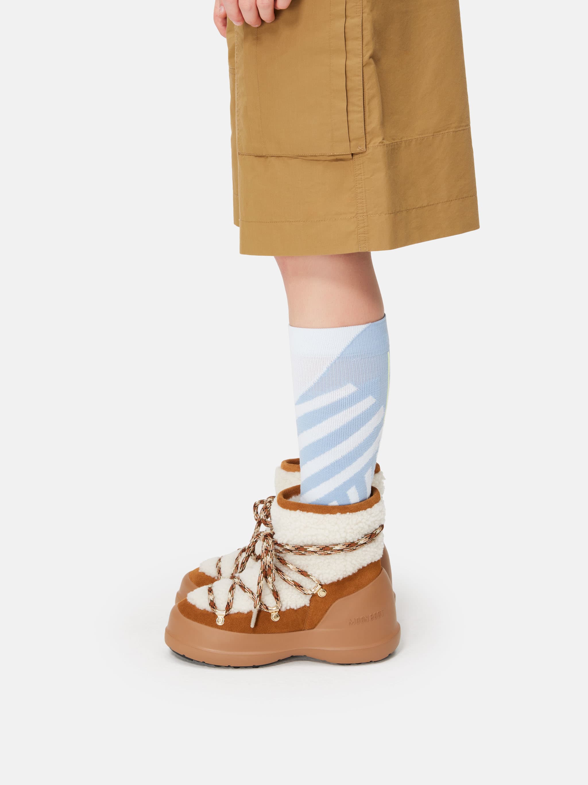BOTA DE CROCHÊ LUNA MARROM