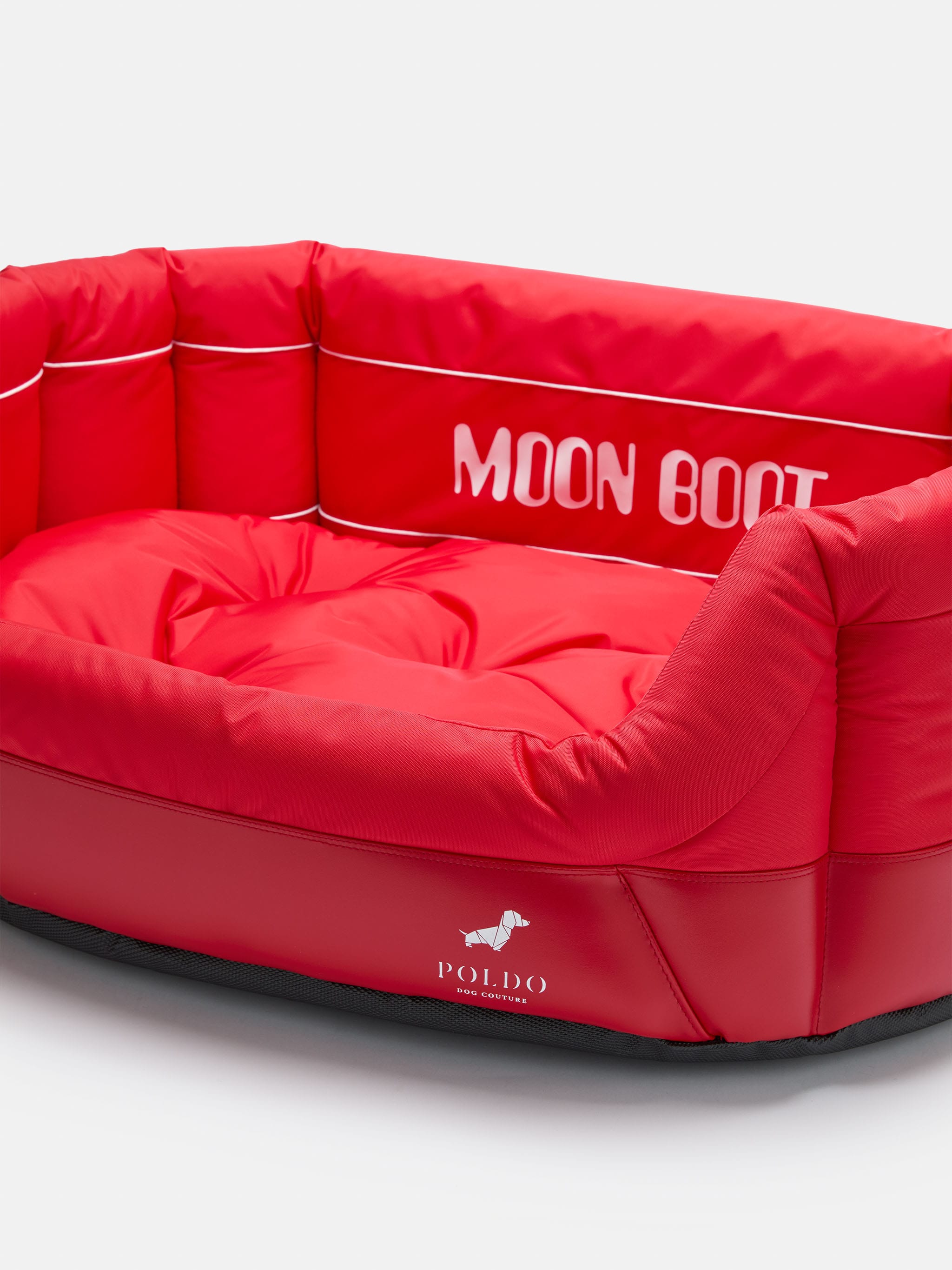 MOON BOOT X POLDO DOG COUTURE CAMA DE CACHORRO FORRADA VERMELHA