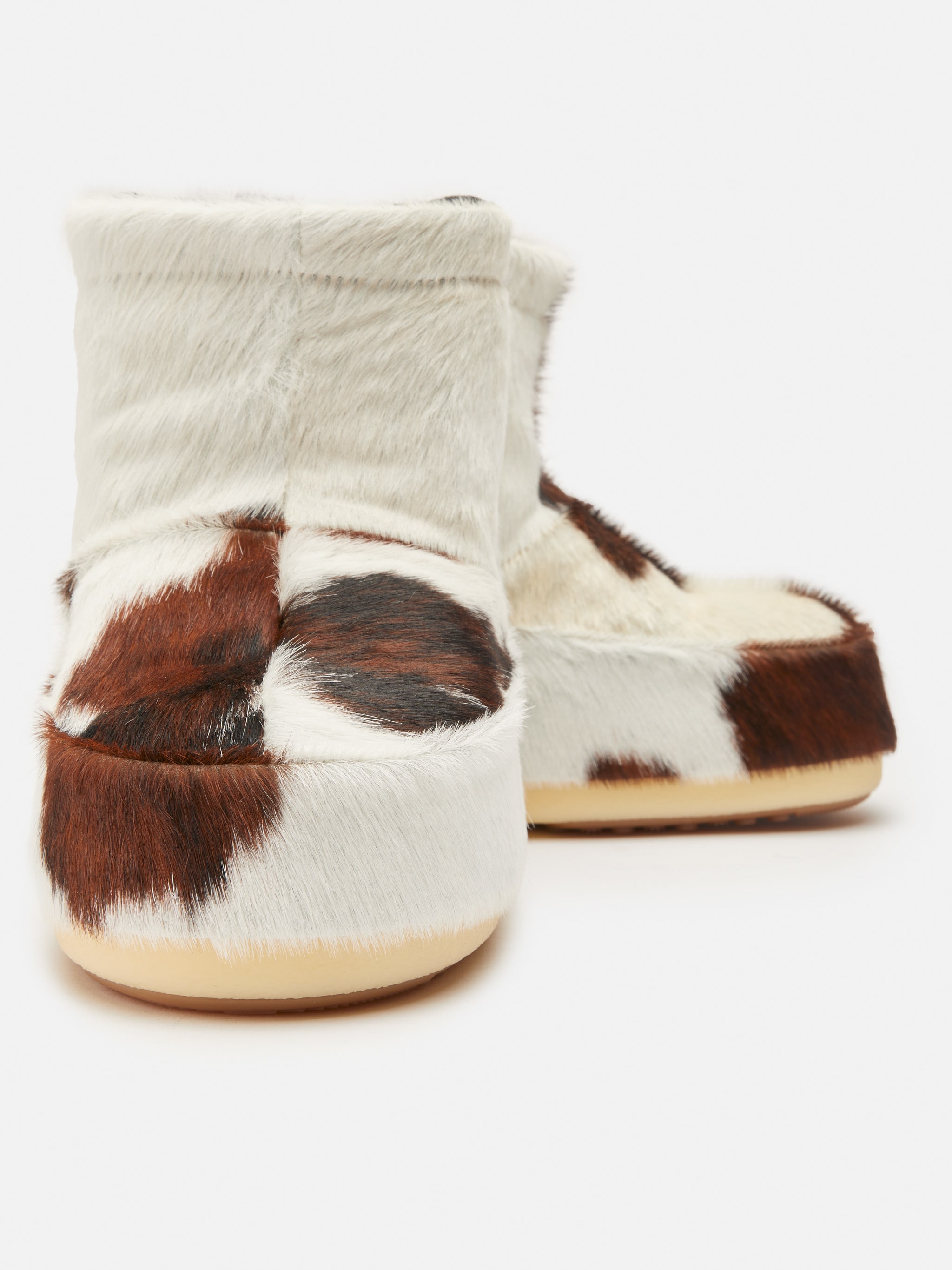 BOTA DE COURO COM ESTAMPA DE VACA ICON LOW SEM LAÇO